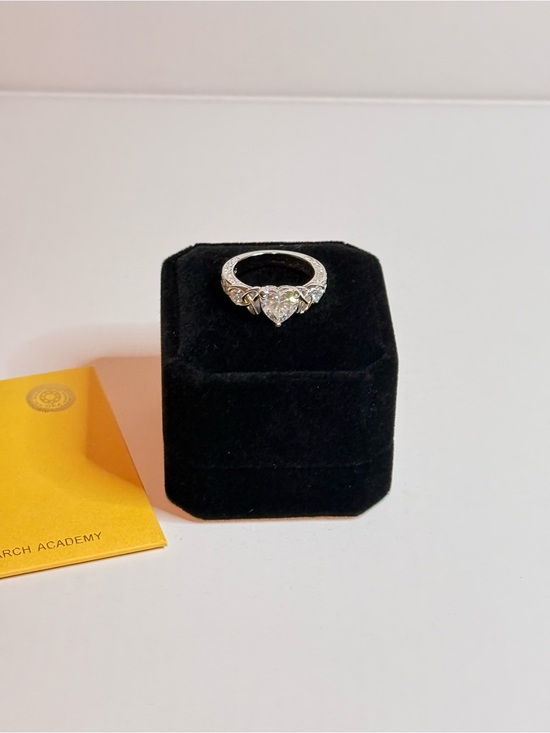 loipuri Jewelry - 2ct Heart Cut Moissanite Ring 925 Sterling Silver - GRA Certified